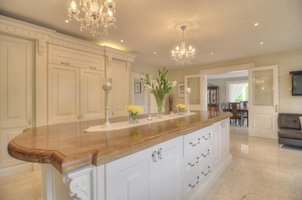 Lakeview Lodge B&B Blessington Bagian luar foto