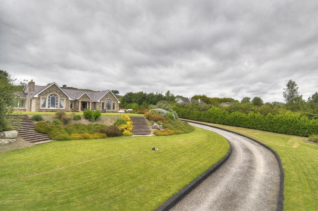 Lakeview Lodge B&B Blessington Bagian luar foto
